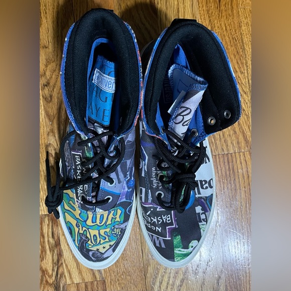 Skid Grip High "Beat the World"- Graffiti Converse - Picture 1 of 5